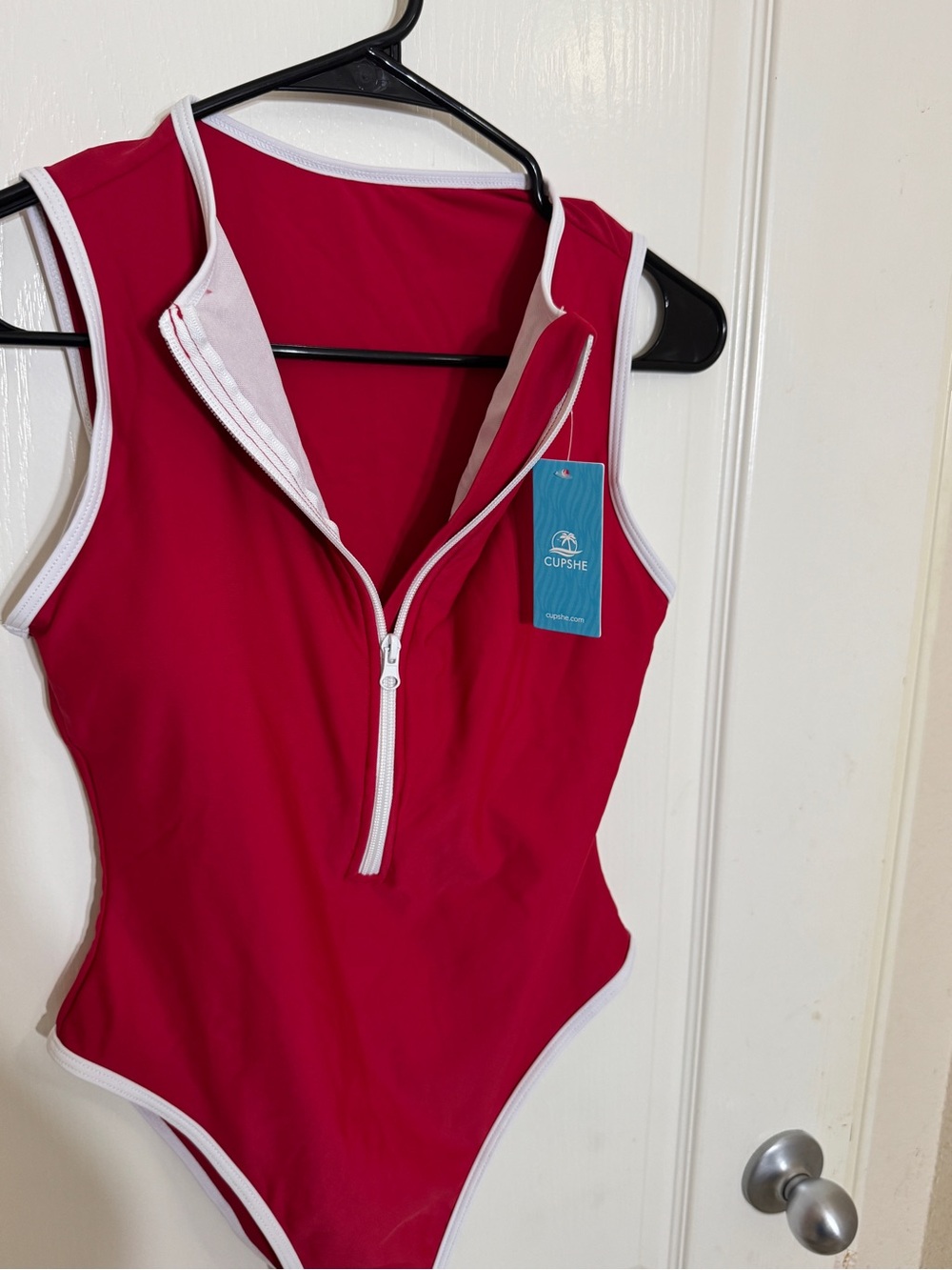 Cupshe Red Contrast Trim Sporty Retro One Piece Swimsuit Zip Front High Cut M - Picture 2 of 6